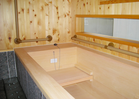 総檜の浴室